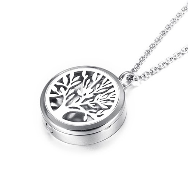 Heartfelt Remembrance: Tree of Life Jewelry