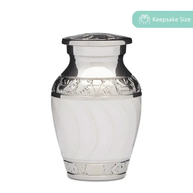 A Comparative Study of Cremation Jewellery and Traditional Memorials - PREMIUM URNS