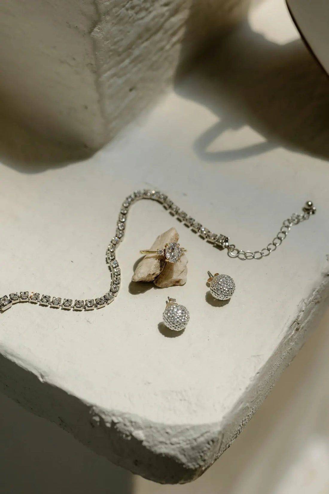 Essential Checklist for Choosing the Right Keepsake Jewellery - PREMIUM URNS