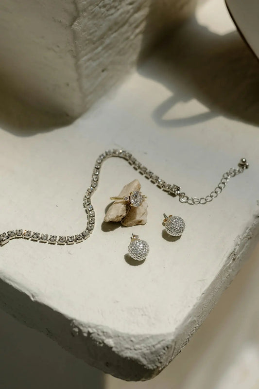 Essential Checklist for Choosing the Right Keepsake Jewellery - PREMIUM URNS