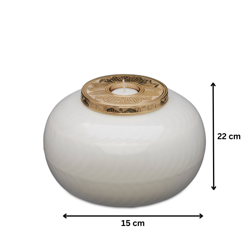 Elegant gold candle urn for adults, featuring 22 cm height and 15 cm width, perfect for serene memorial displays and remembrance.